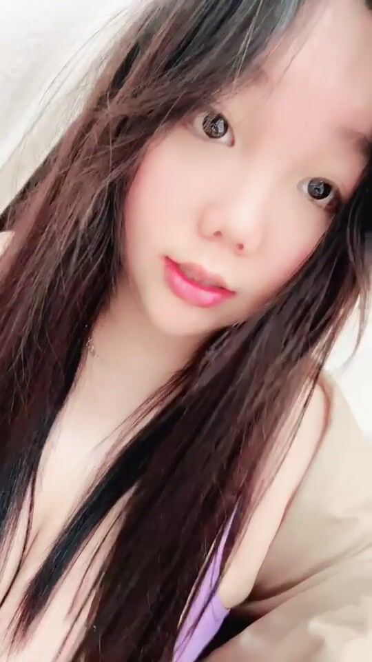 -究极反差学生妹】，哇靠~超级大奶萝莉嫩妹【欣悦想被爱】道具自慰喷水，童颜巨乳超顶1